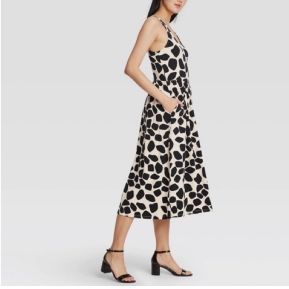 WHO WHAT WEAR - giraffe print dress - size S - NWT
